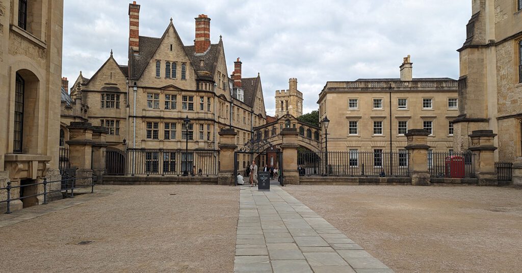 This is an image of the bridge of sighs that connects two of Oxford's buildings.